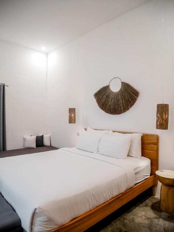 Betah Homestay Banyuwangi バニュワンギ エクステリア 写真