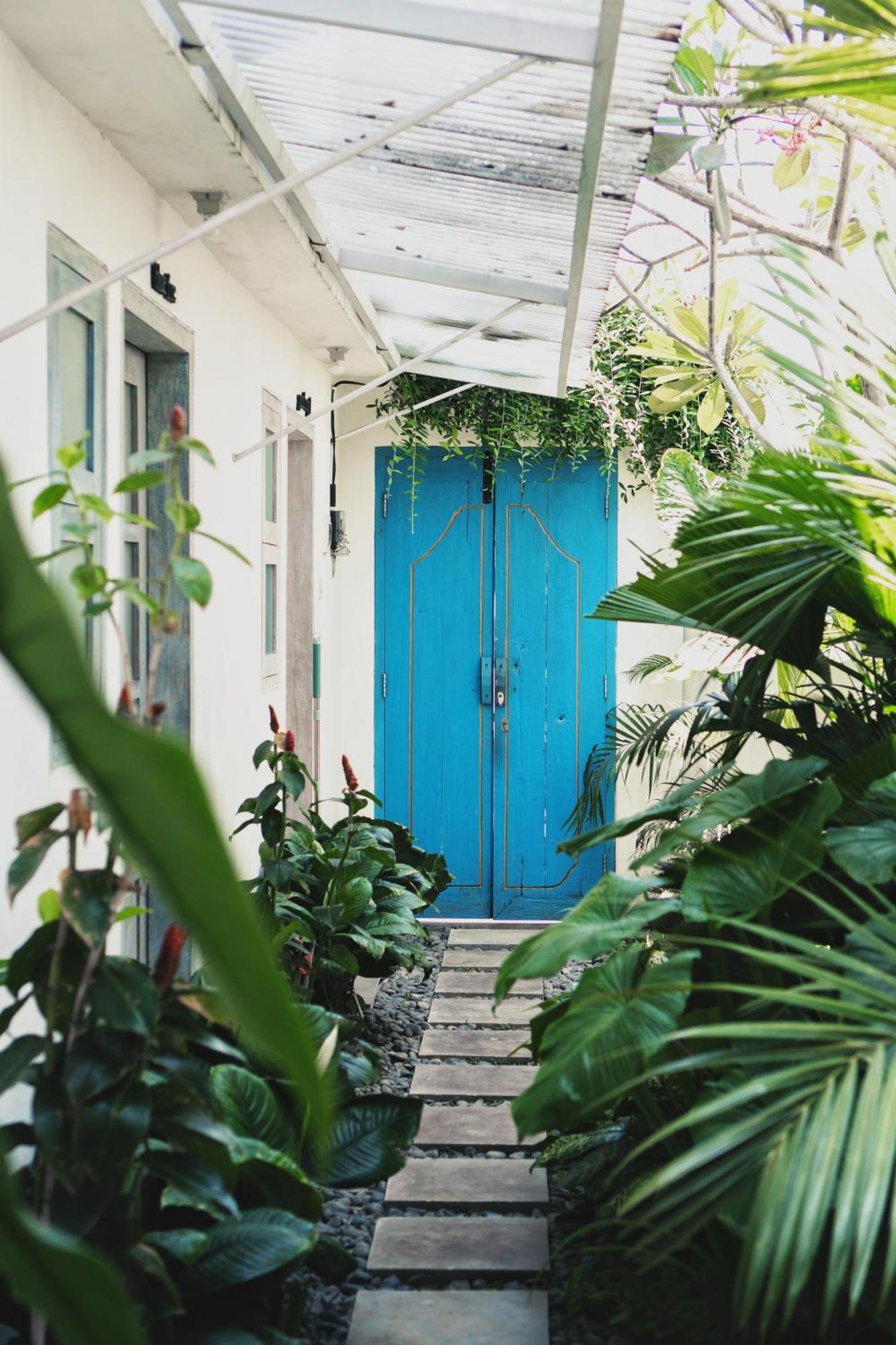 Betah Homestay Banyuwangi バニュワンギ エクステリア 写真